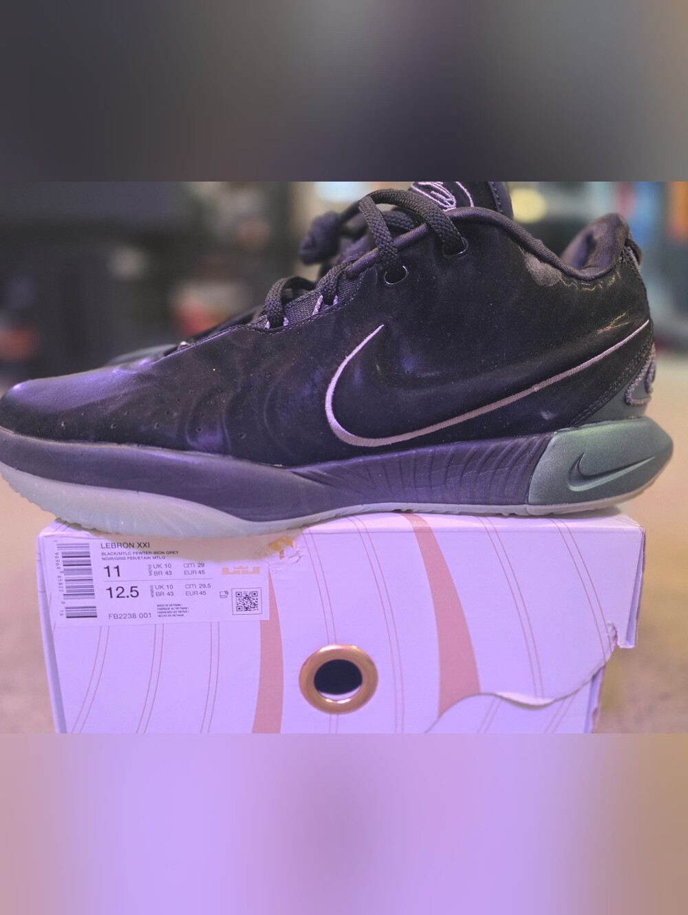 Nike LEBRON XXI Black silk And Pewter Grey